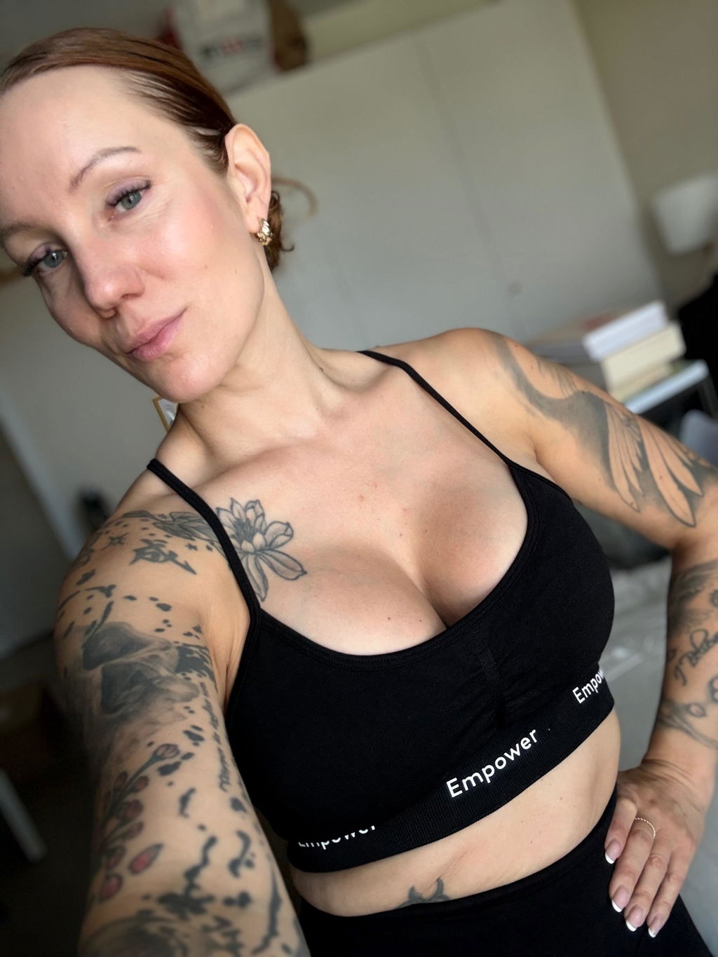 Empower Seamless Contouring Top - Black