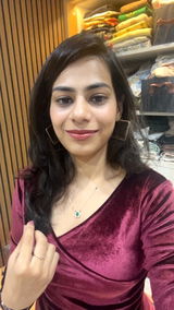 Shivani sheth review photo