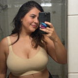 Vivi Urrutia review photo