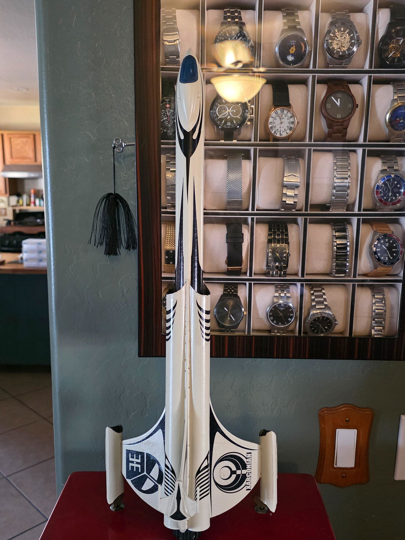 Xarconian Cruiser™ | Expert Model Rocket Kit | Estes Rockets