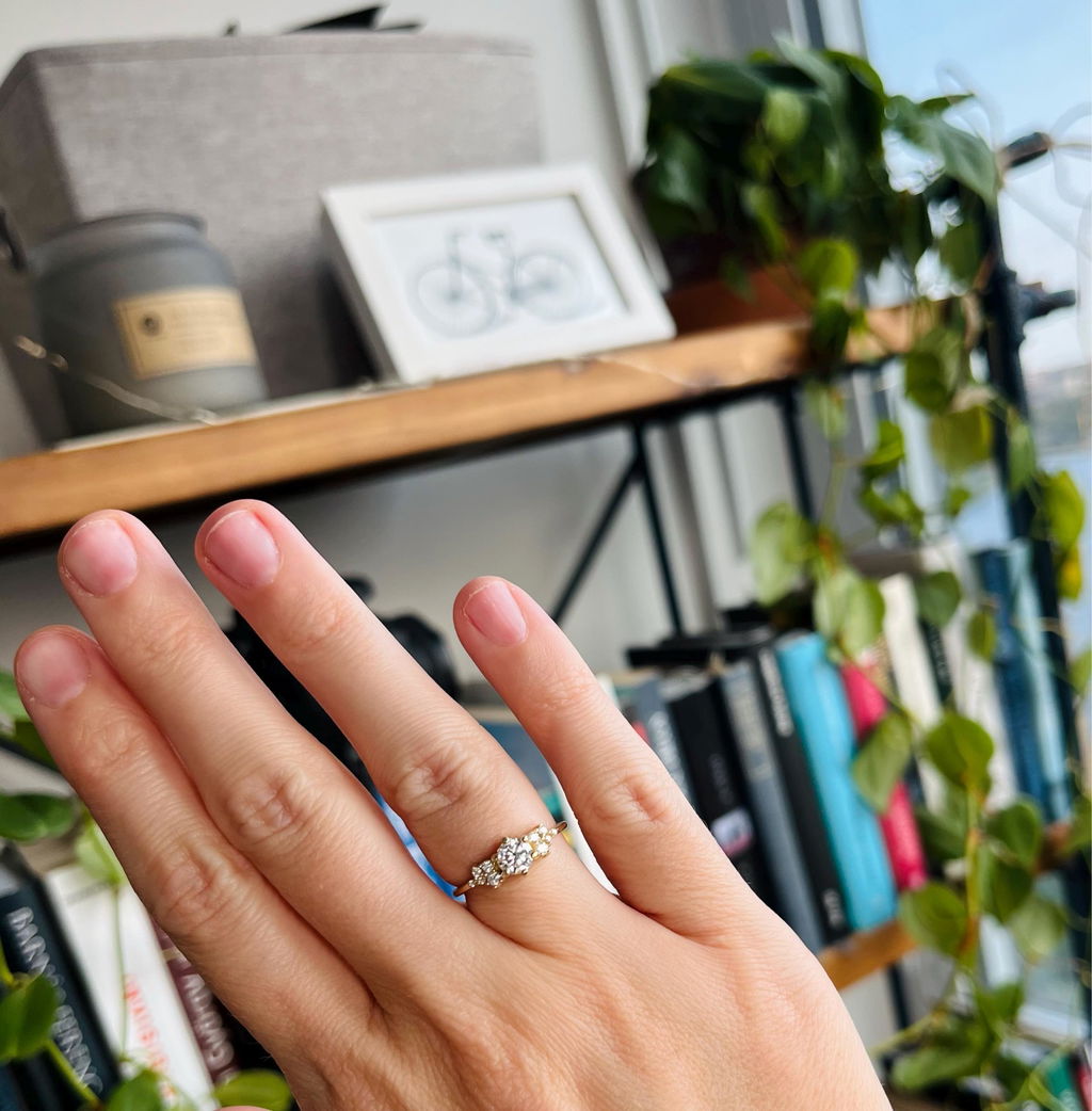 Alternating Marquise Side Stone Moissanite Engagement Ring (1.00 CT)