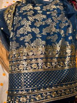 sakshi review photo