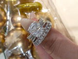 R**b review photo