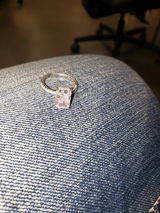 R**b review photo