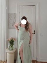 Isabelle Montgomery review photo