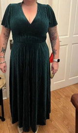 Demi Bradshaw review photo