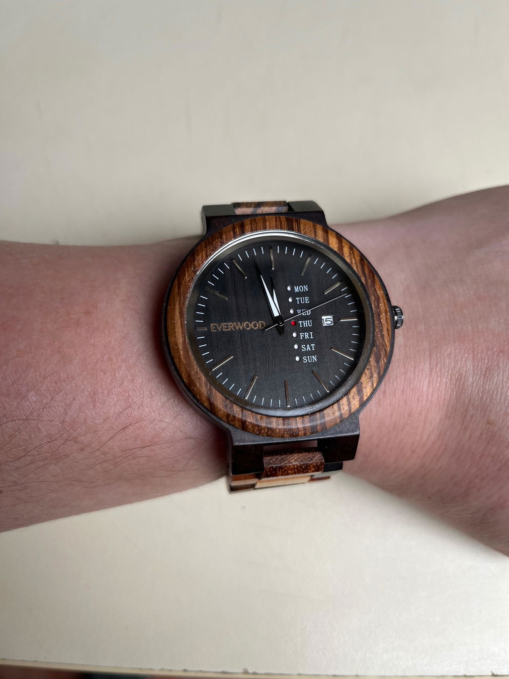 EverWood™  - MultiWood Quartz naptáros 44mm