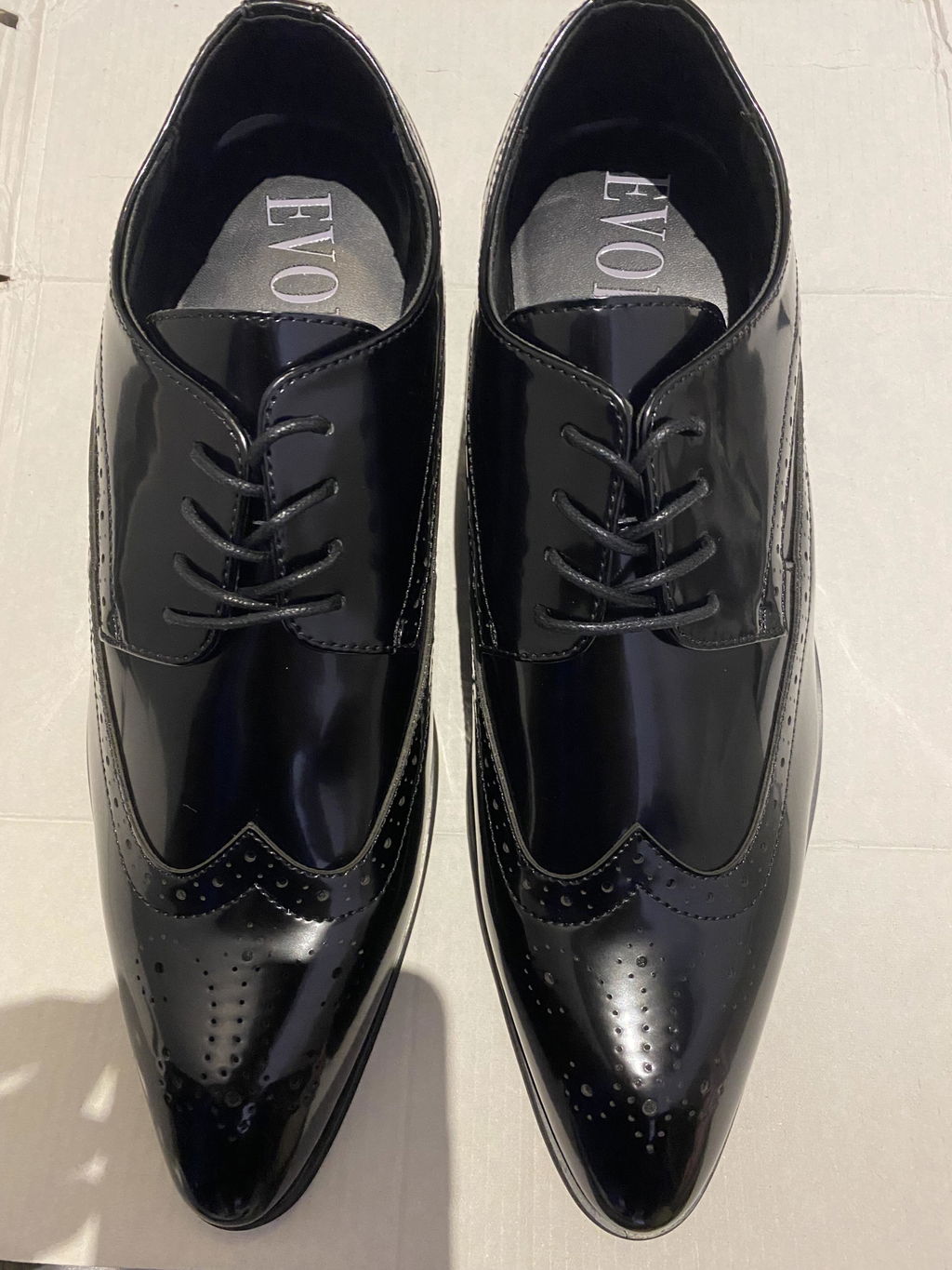 Men's British Brogue Leather Shoes with Carved Patterns