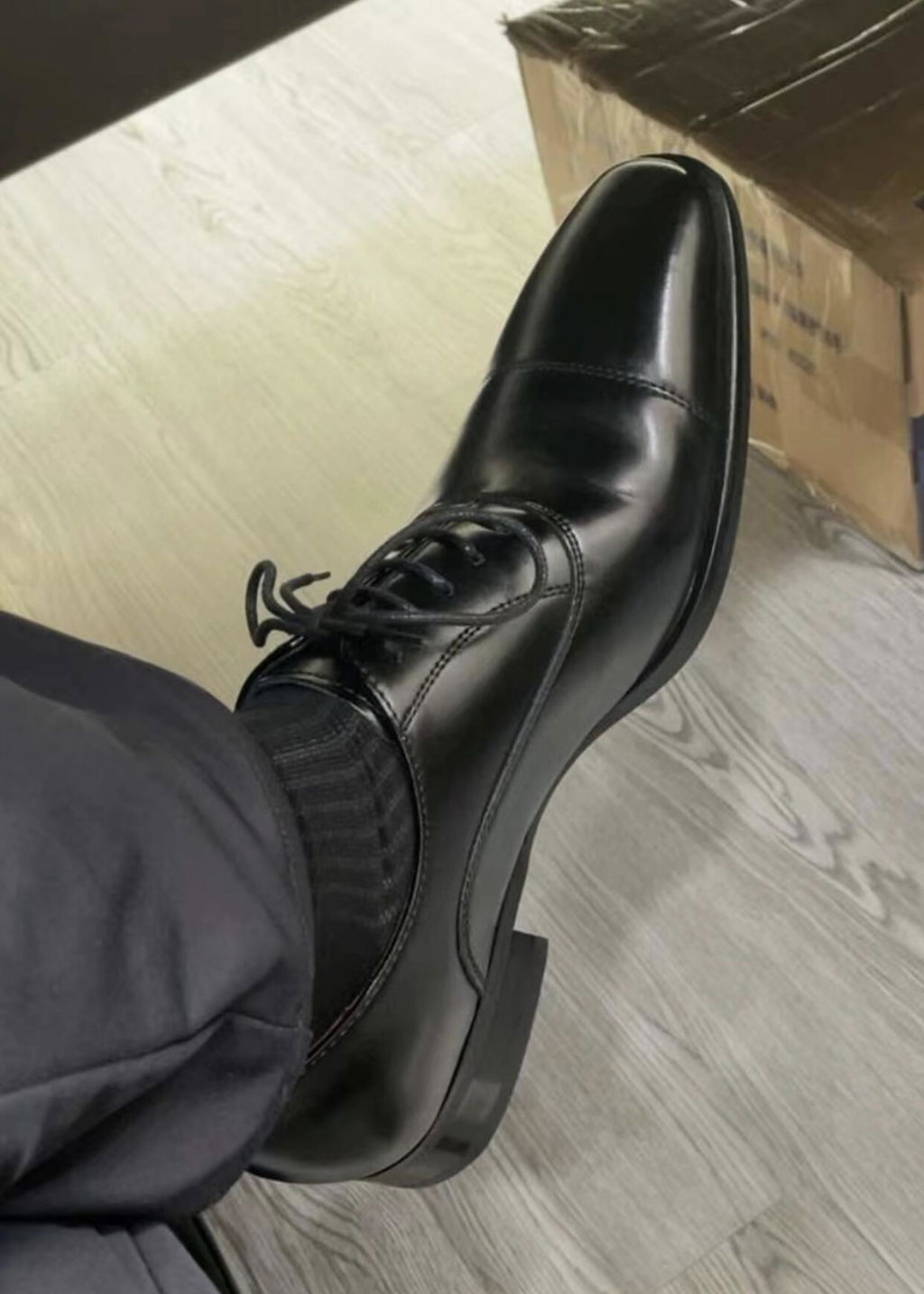 Leather Lace-Up Oxford Shoes