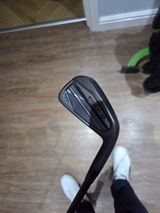 Lee R review photo