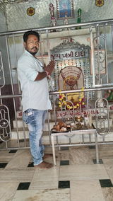 Rohit Solanki review photo