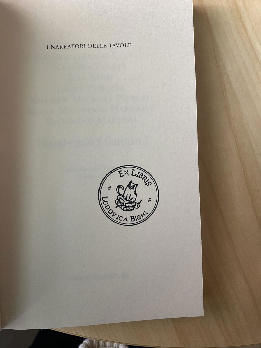 Timbro Ex Libris Gatto su Libro - d. 40 mm