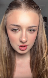 Shannon review photo