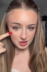 Shannon review photo
