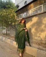 Minal Khan review photo