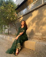 Minal Khan review photo