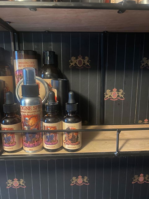 The Harvester - Beard Oil - Spiced Apple Cider, Ripe Pumpkin, Crisp Fall Breeze