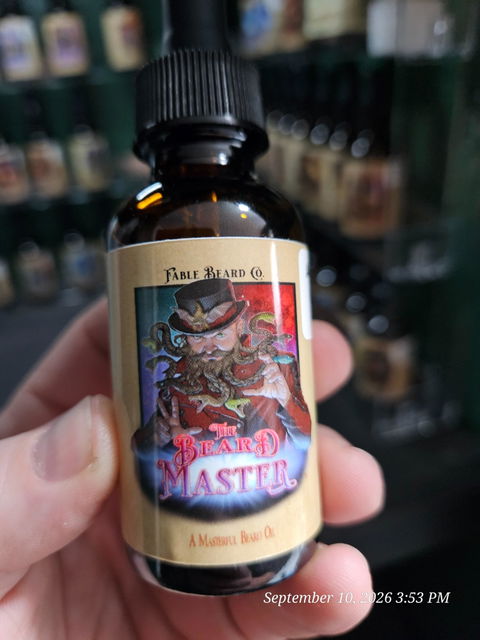 Beard Master - Beard Oil - Aged Leather, Killer Bee Honey, Cursed Apple Trees