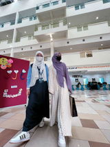 Rahayu M. review photo