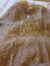 Sakshi review photo