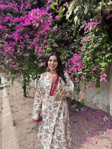 Isha taneja review photo