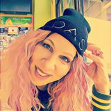 Caroline review photo