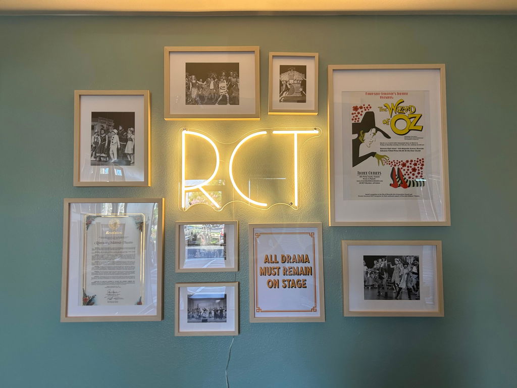 Custom Neon: RCT