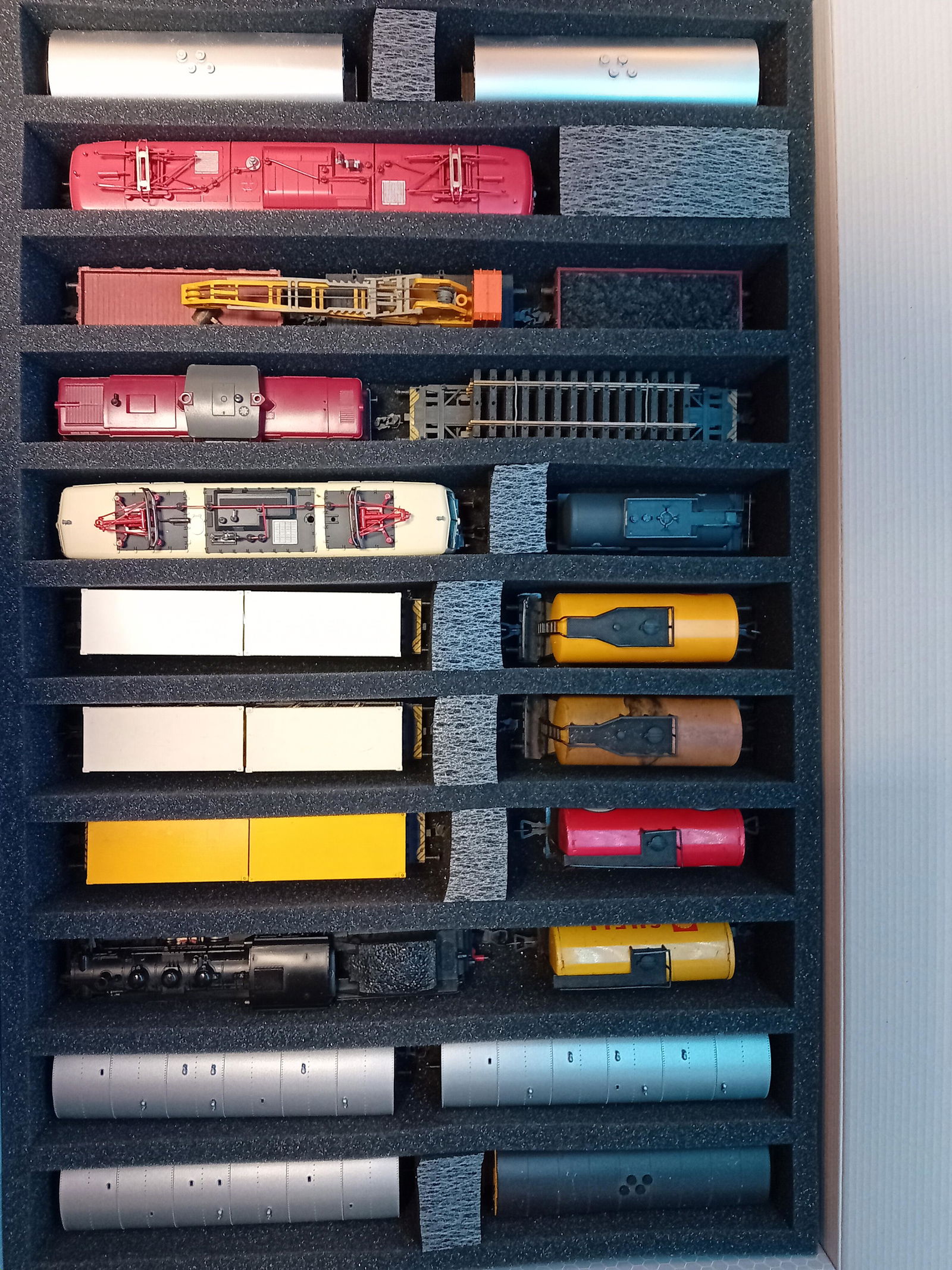 Rivarossi HR4379: A comprehensive overview of the 4-part passenger