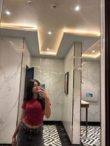Anshika Kothari review photo