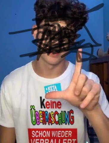 Party Techno T-Shirt "Keine Überraschung"