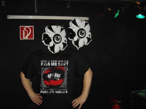 "KISS ME SOFT – FUCK ME HARDER" Statement Shirt