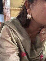 Nidhi review photo