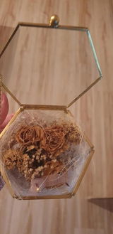 Tess Minaj review photo