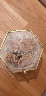 Tess Minaj review photo
