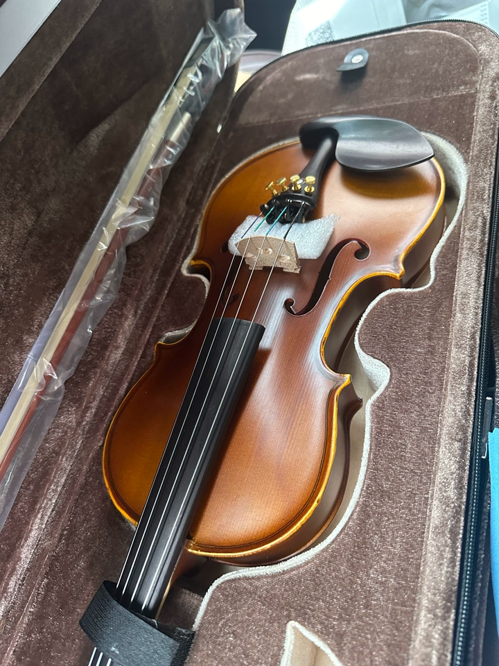 Beautiful Natural Maple Beginner Violin Outfit Q002