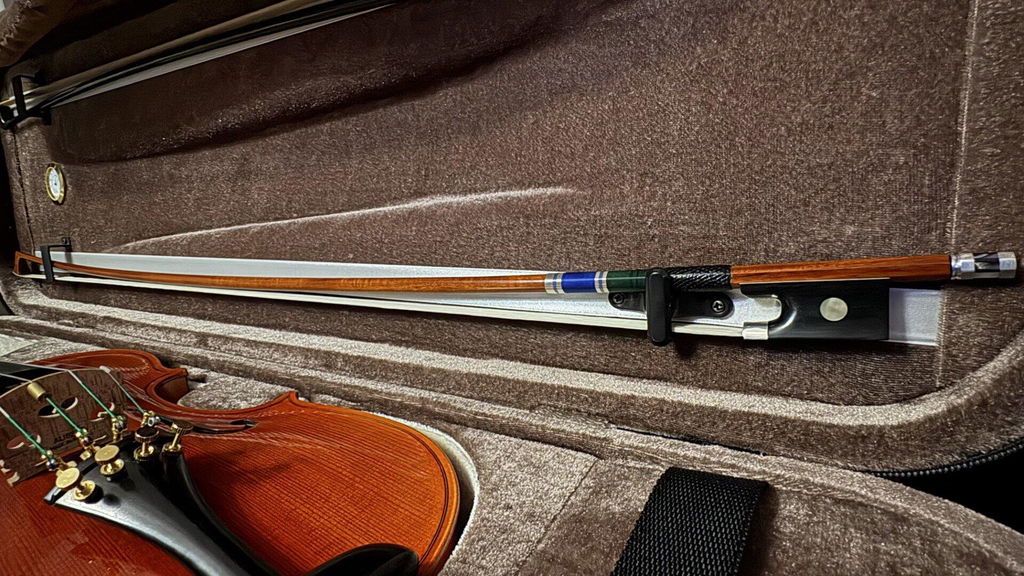 Solo Elegant Pernambuco Violin Bow B115 | Colorful Winding