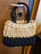 LARA LONGO review photo