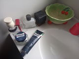 M. review photo