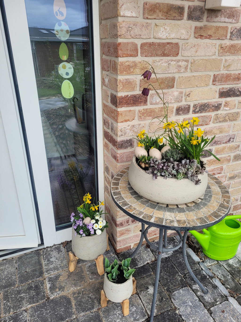 Blumentopf Patt Grau aus Ton, mit niedrigen Füßen
