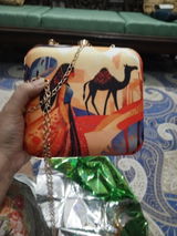 Farah review photo