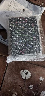 Viviane review photo