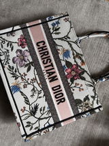 Christina Carlsen review photo