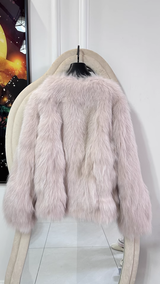 Mia review photo