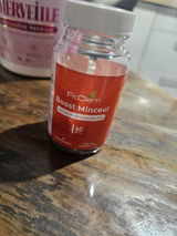 Nicolle Samantha Nicolle review photo