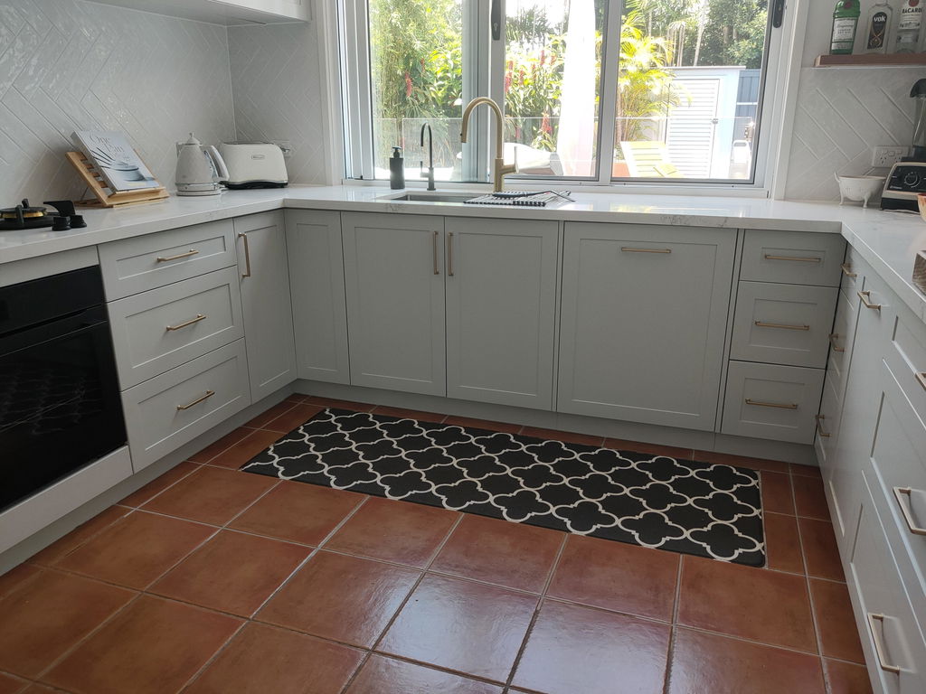 Renaissance Black & Grey Soft Padded Trellis Kitchen Mat