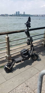 derek r. review photo
