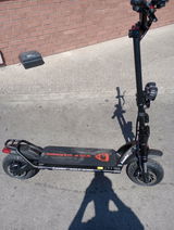 derek r. review photo