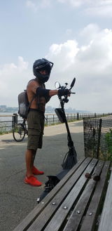 derek r. review photo