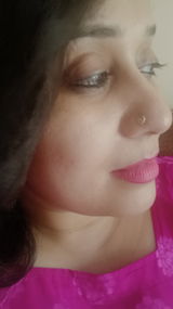Hena Khan review photo