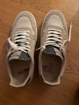 Jonathan v. review photo